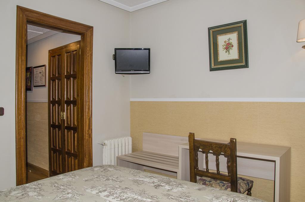 Hotel Presa Riano  Bilik gambar