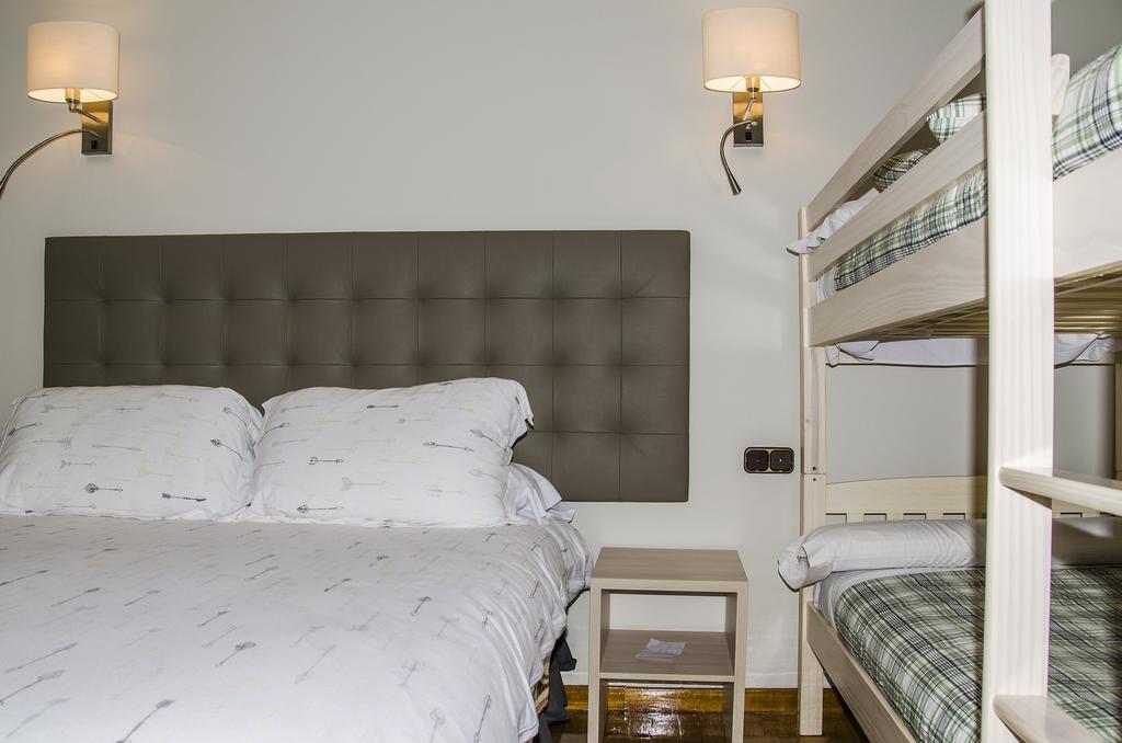 Hotel Presa Riano  Luaran gambar