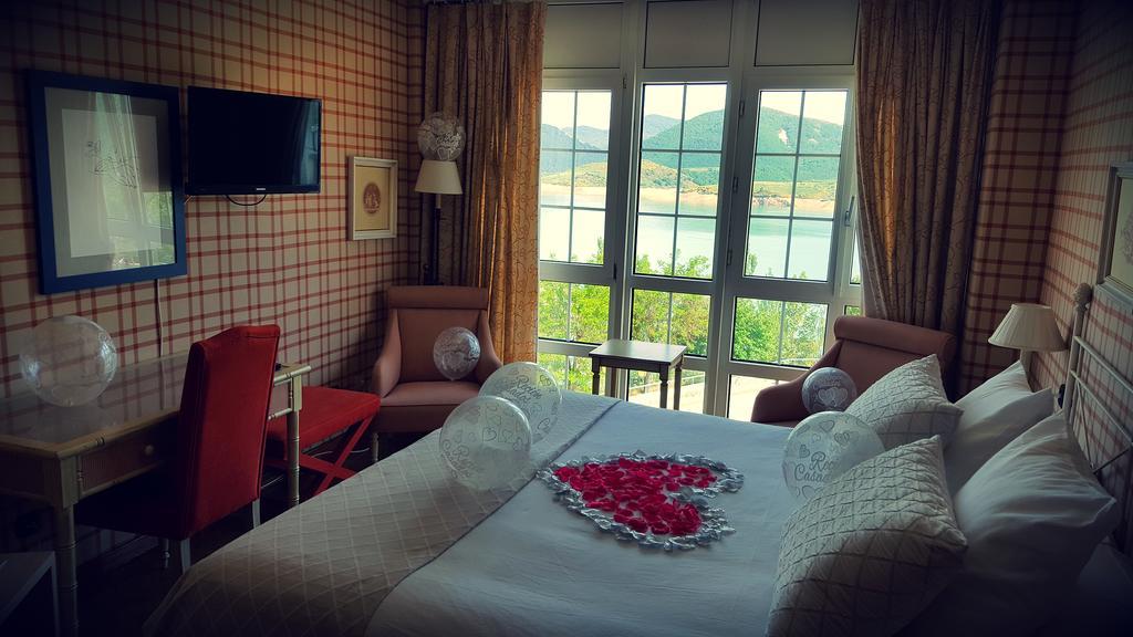 Hotel Presa Riano  Luaran gambar